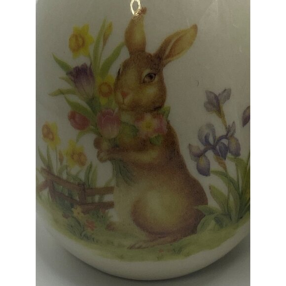 Vintage Bunny-Themed Ceramic Salt & Pepper Shakers With Floral Design Easter Dec - Picture 3 of 11